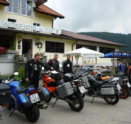 Hotel Zur Post 3*