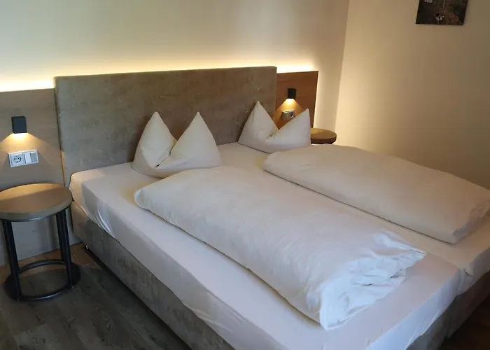 Zur Post Hotel 3*