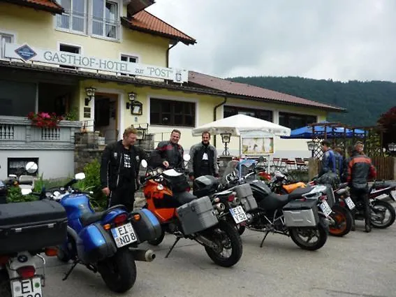 Hotel Zur Post 3*